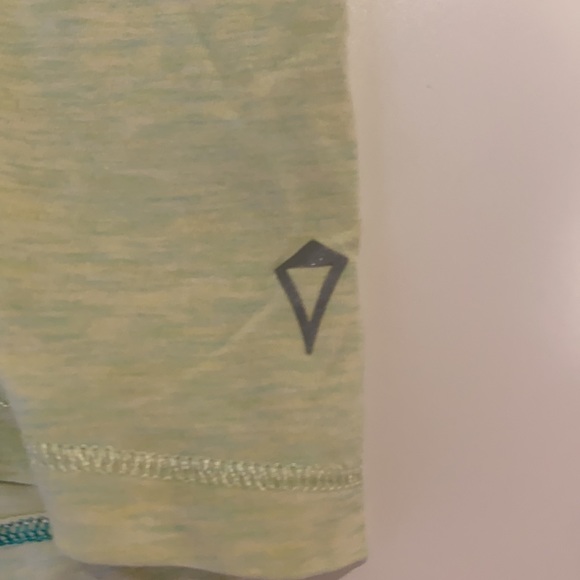 Girls Ivivva top - Picture 4 of 4